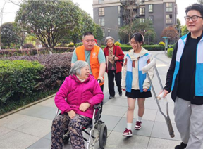敬老为美，助老为乐 关爱老人群体志愿者活动